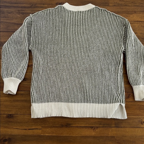 Aerie Dupe - Striped Crew Neck Sweater - Green and Cream - Picture 4 of 4